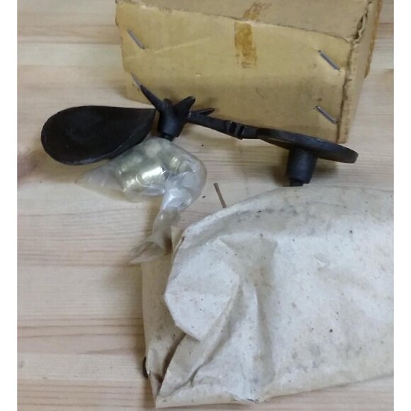 1970s Cast Iron Miniature Balance Scale with Brass Weights-NEW NOS - Picture 7 of 7